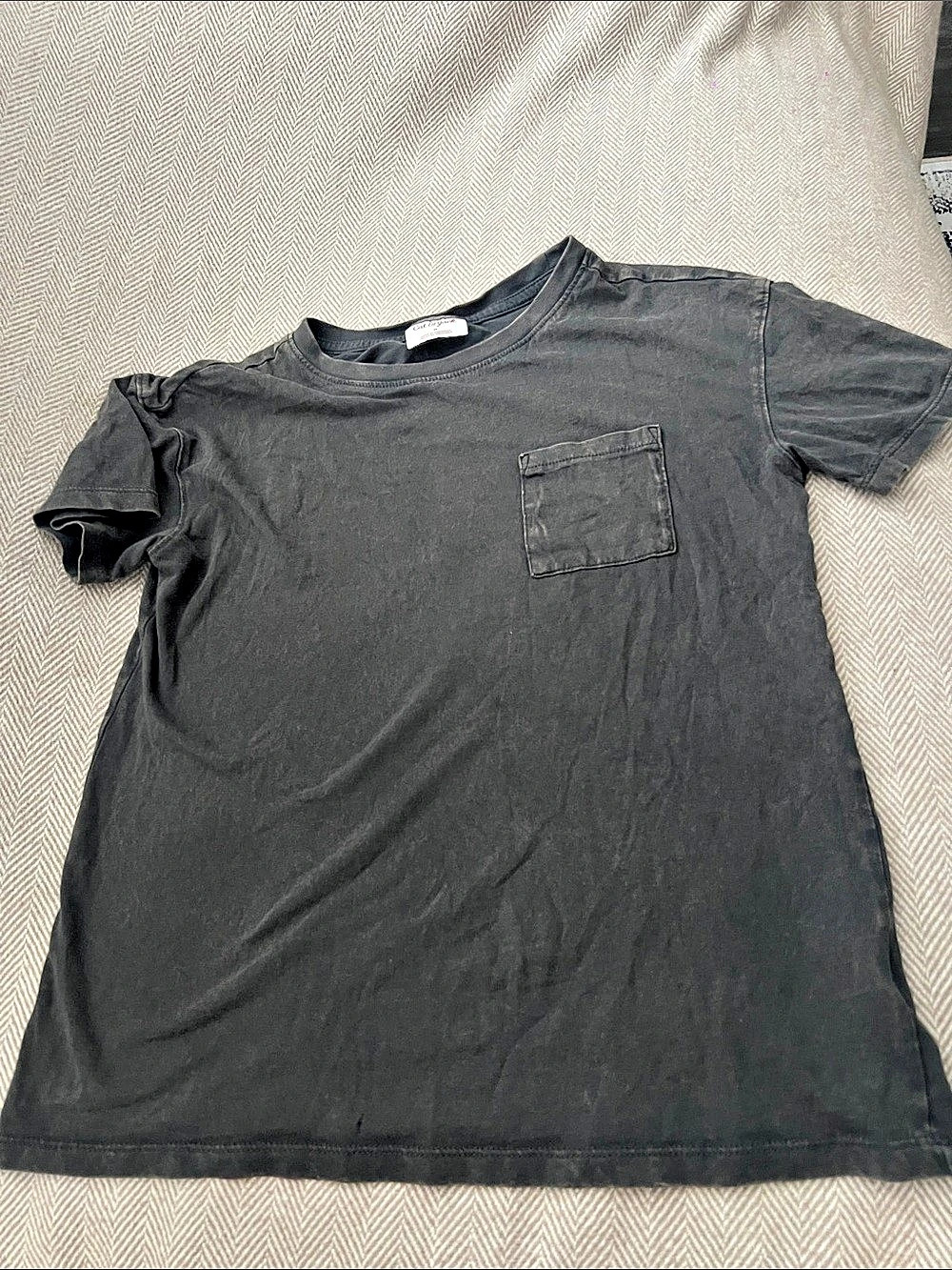 Cat & Jack Short Sleeve Pocket Tee in Black Size Medium